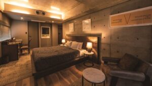 アートコレクターの客室に 宿泊する好奇心『node hotel』