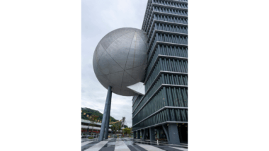 台北の新スポット 衝撃的な劇場空間