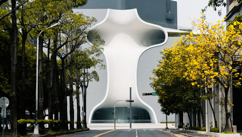 日本人建築家が生んだ 有機体のような歌劇場