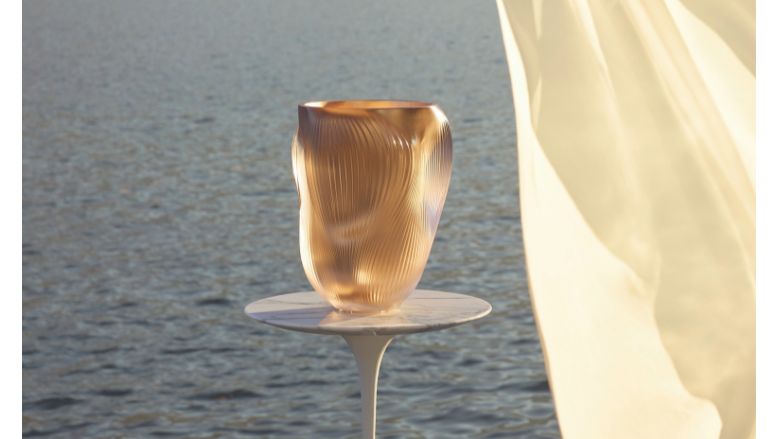 〈ラリック〉空気をまとう 世界99ピースのみの輝き