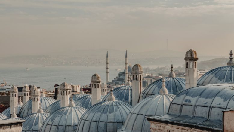 Journey to the True Sanctuary 世界を動かした歴史の地を巡る 世界でも稀有な旅路 真なるリゾート地への招待